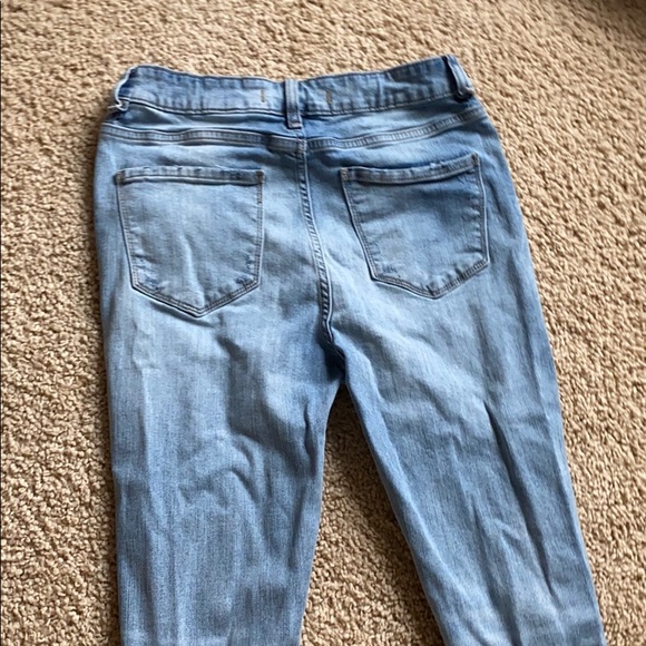 washed ripped jeans - Picture 2 of 3